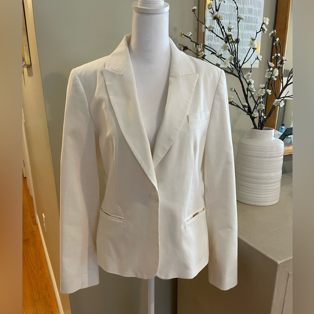 Calvin Klein Flattering White Blazer Size 8